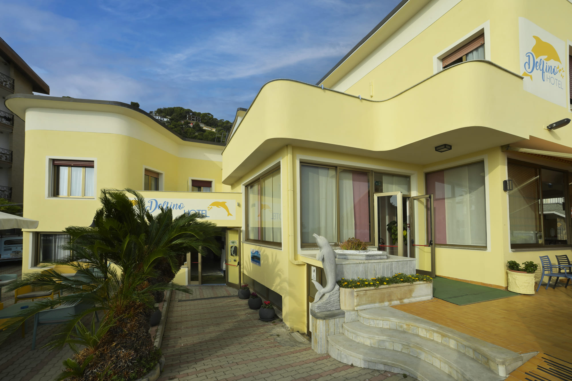 Hotel delfino laigueglia riviera ligure vacanze mare liguria