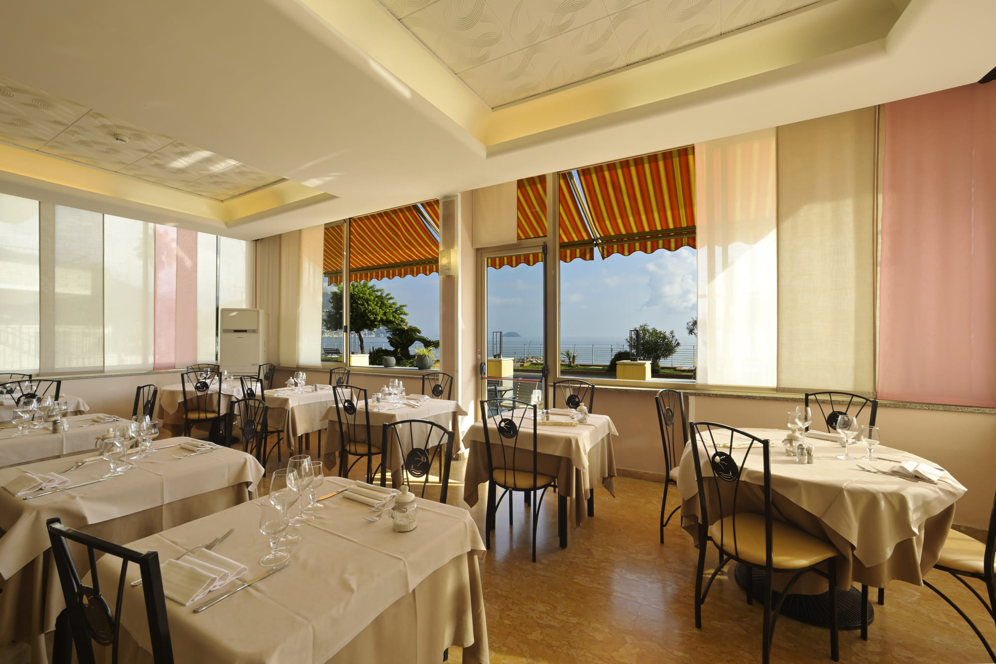 Ristorante laigueglia hotel delfino cucina ligure piatti locali