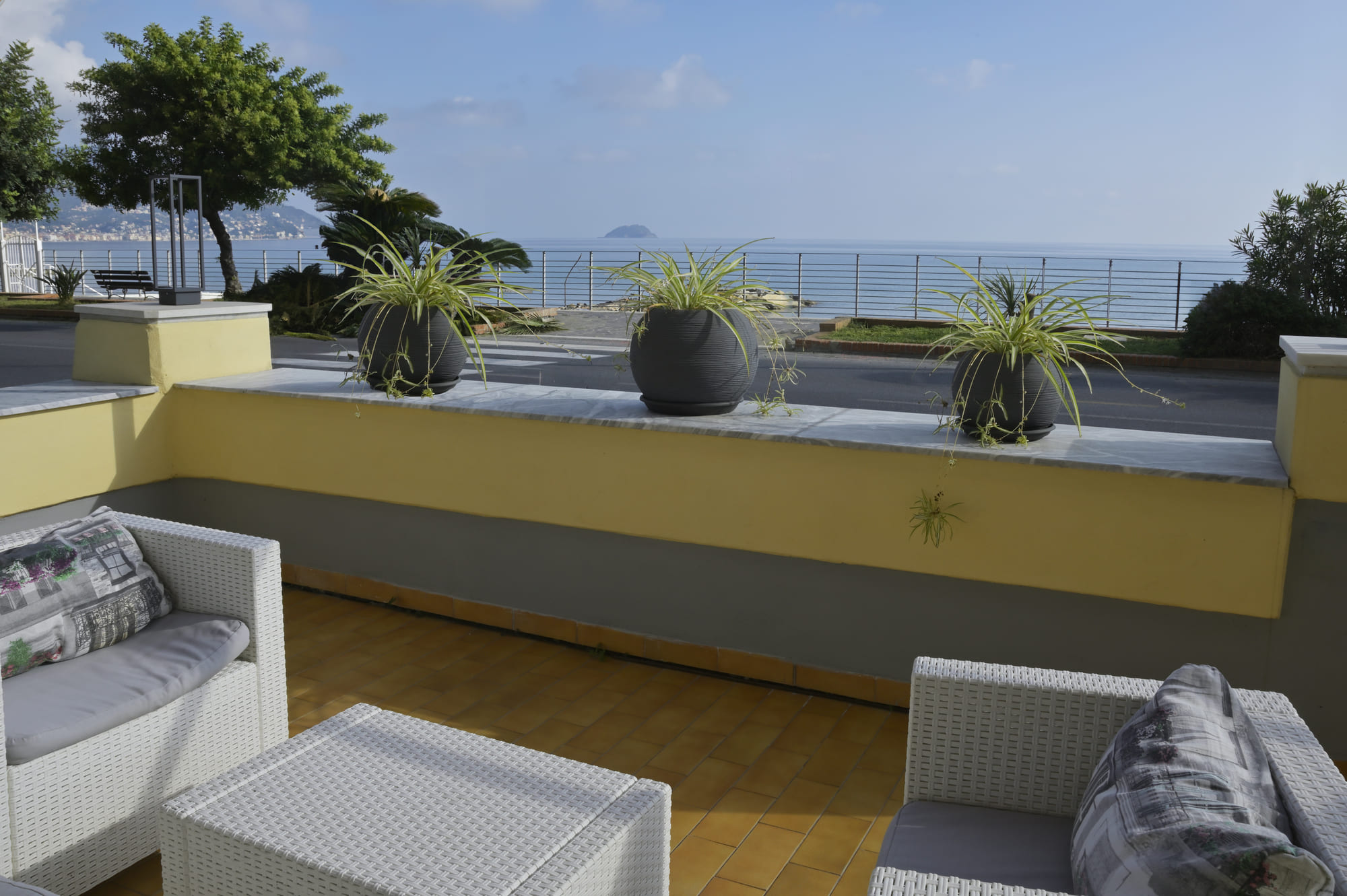 Hotel delfino laigueglia riviera ligure vacanze mare liguria